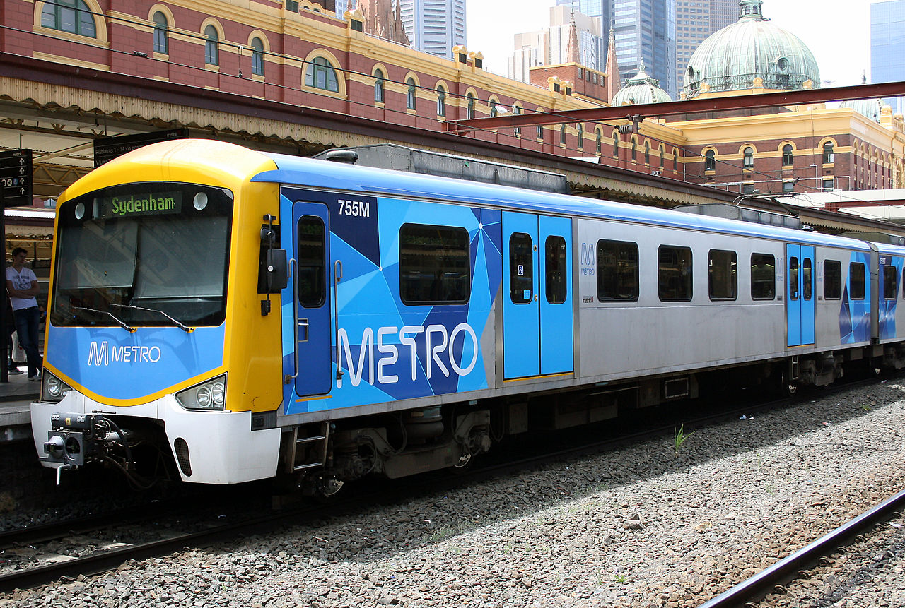 1280px-Siemens_train_in_Metro_Trains_Melbourne_Livery
